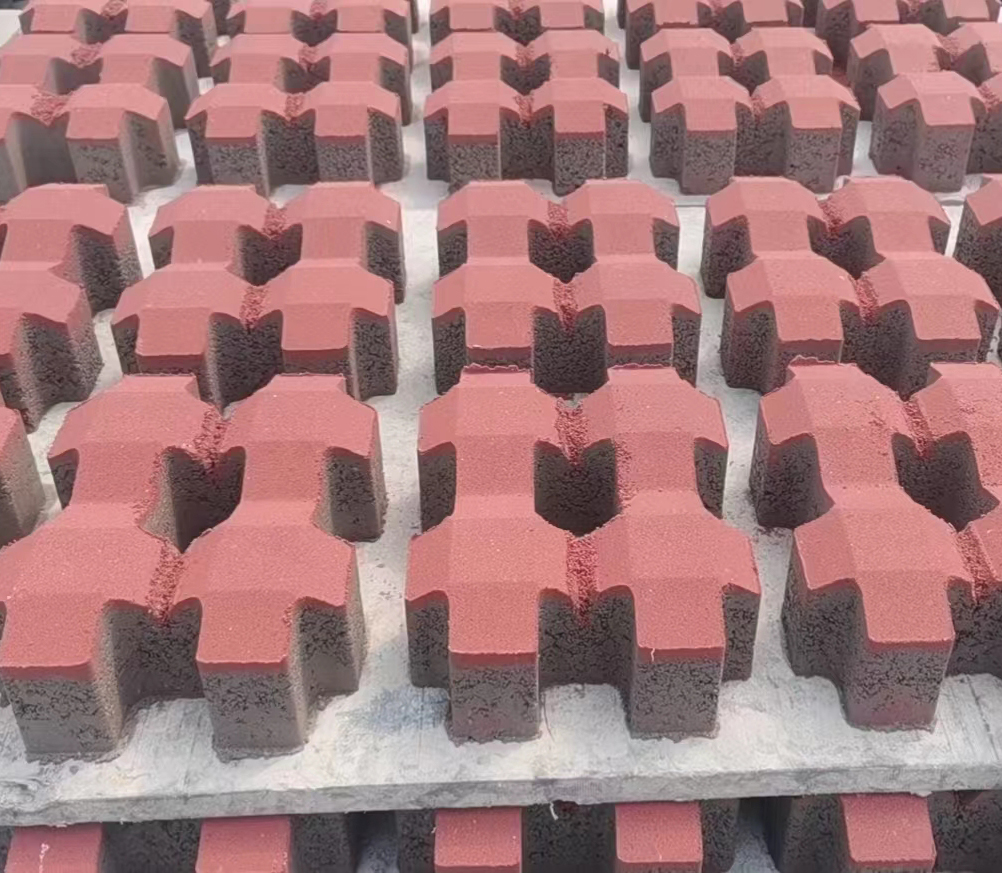 仿木垃圾箱在使用中是仿真的工藝品！
