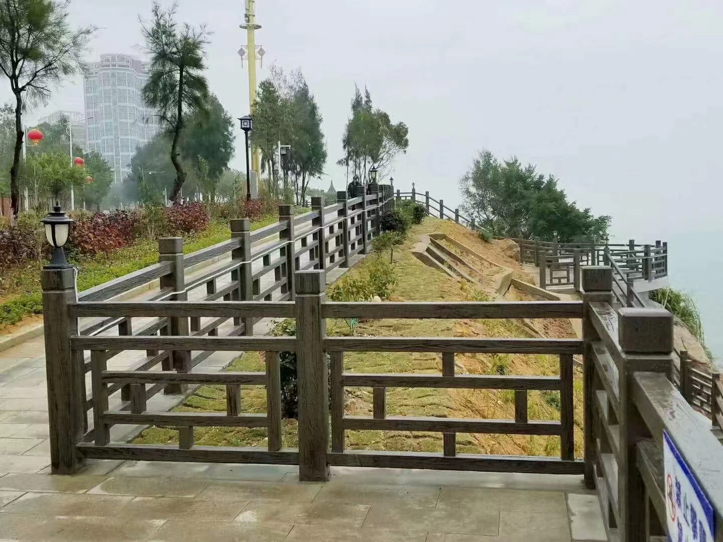 水泥護欄怎樣符合園林景觀欣賞作用？